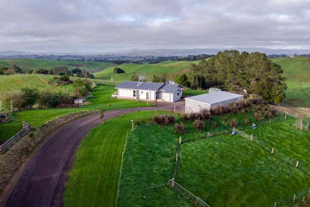 Lifestyle living with stunning Tararua views