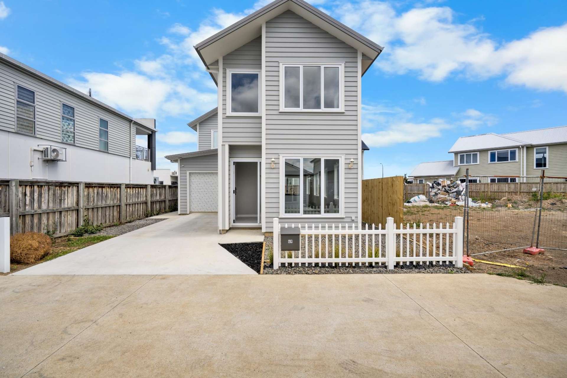 49 McCorquindale Drive 2743_0