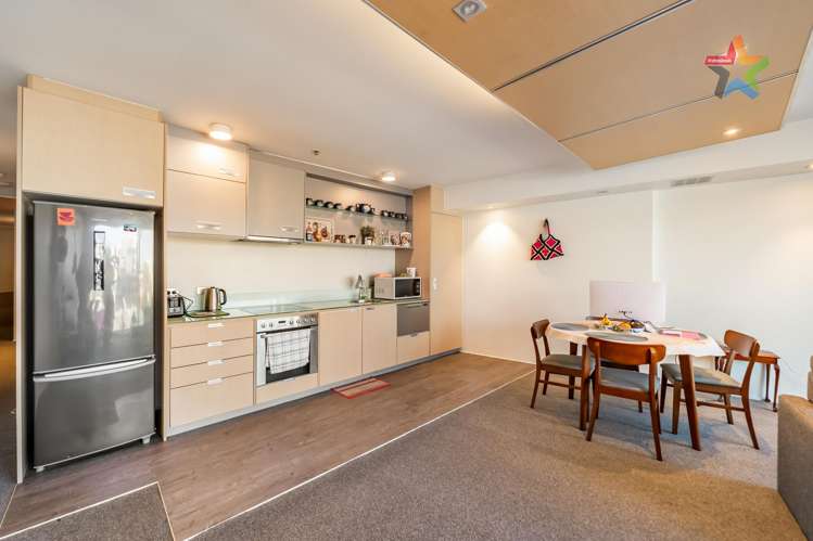 64/72 Tory Street_4