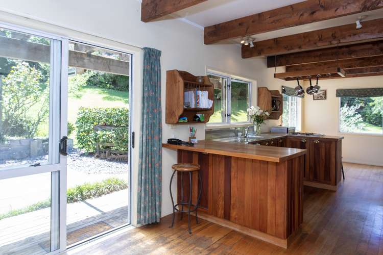 208 Mapara Road Acacia Bay_27