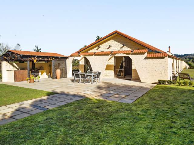 Large House, Huge Shed, Urgent Sale!