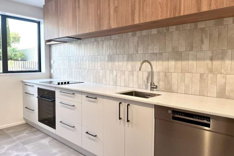 3/133 Blighs Road Strowan_3