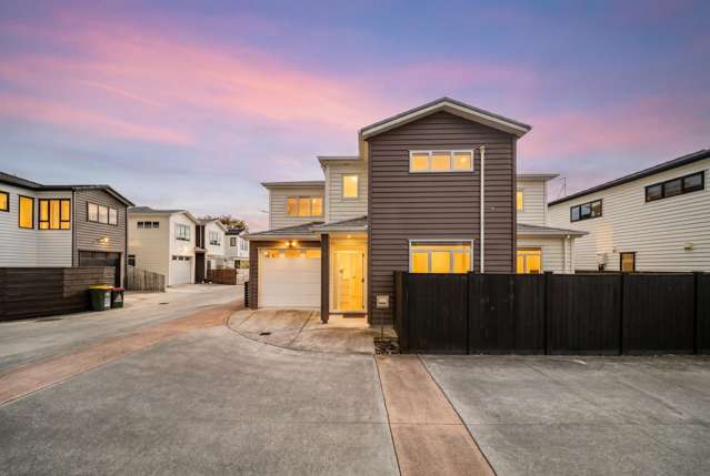 Modern Luxury in a Secure, Sun-Soaked Enclave