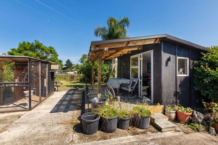 44 Cobham Crescent Kelston_13