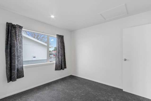 16 Kiwi Lane Camberley_4