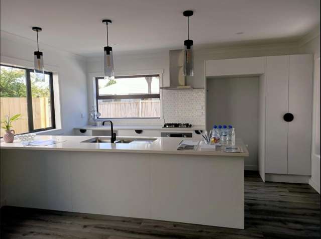 2/24 Endeavour Avenue Flagstaff_1