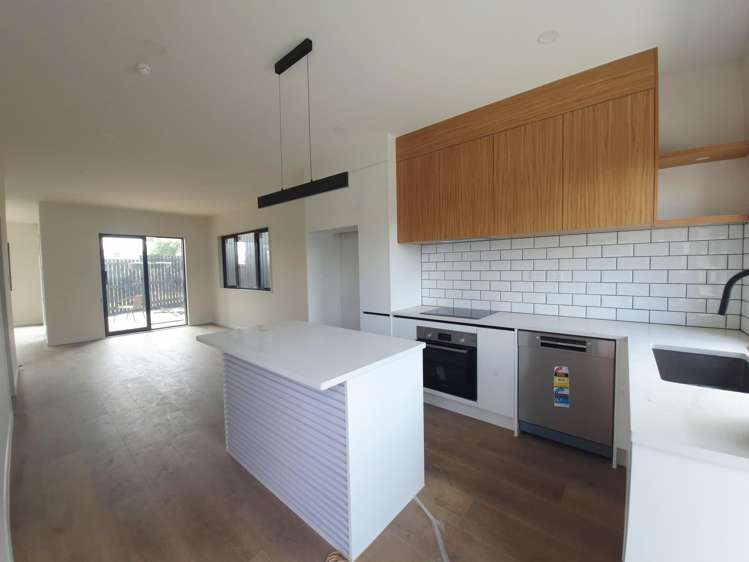 2/13 Torino Street_1