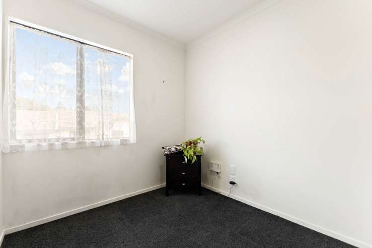 10/2 Arawa Street New Lynn_9