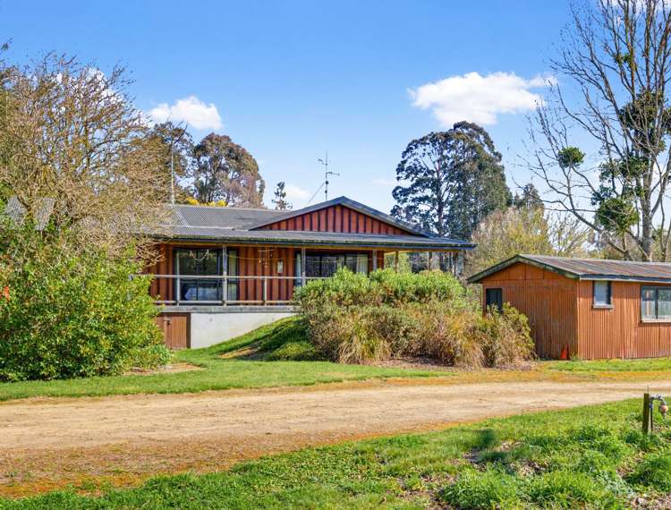 186 Sunset Valley Road Upper Moutere_11