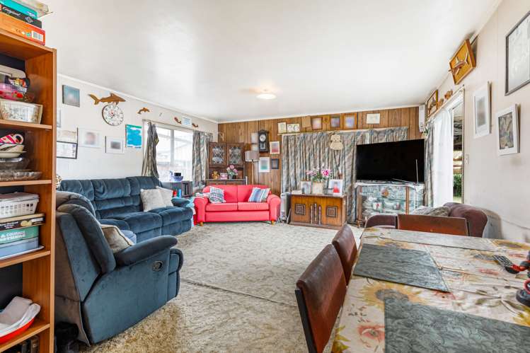 105 Henderson Valley Road Henderson_9