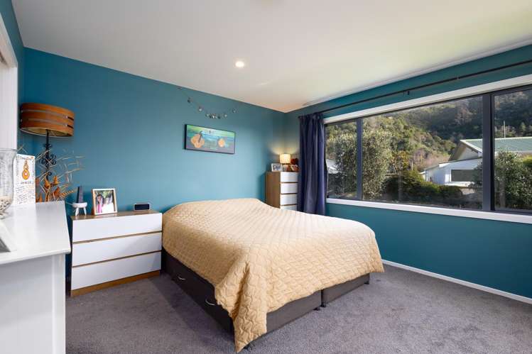 6 Hillside Lane The Brook_13