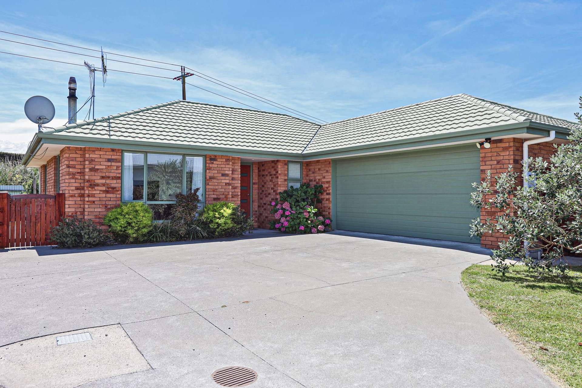 1021 Reka Street Akina_0