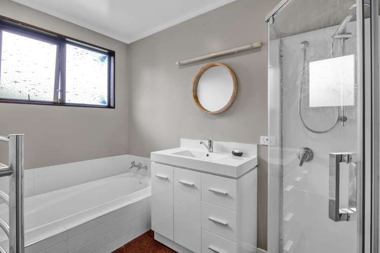 7 Green Lane Hawera_13