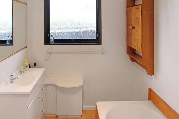 1/58 Ambleside Drive Burnside_7