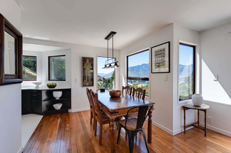 12 Greenstone Place Fernhill/Sunshine Bay_8