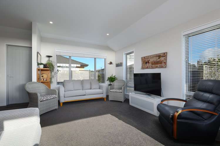 19b Andrew Street Stoke_2