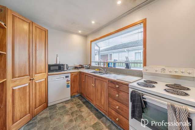 78 Hyde Street Wainuiomata_4