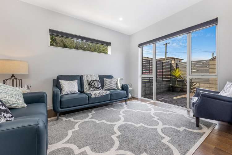 1 & 1A Lloyd Avenue Papatoetoe_10