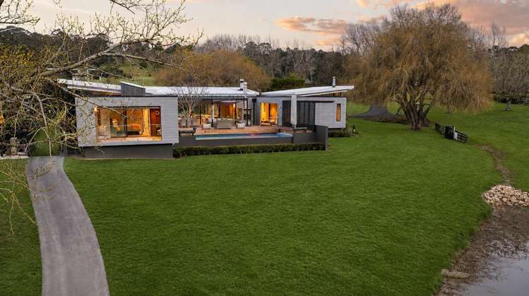 47 Hardens Lane Paremoremo_35