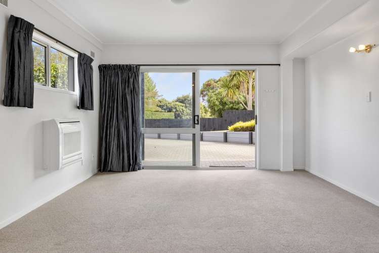 32 Tremaine Avenue Two Mile Bay_15