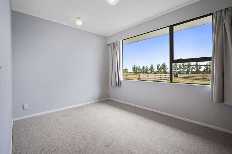 2346 Makino Road Halcombe_18