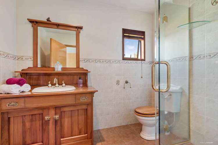 1/835 Beach Road Browns Bay_14