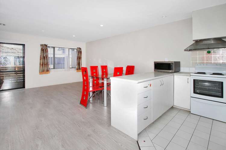 23/12 Ambrico Place New Lynn_22
