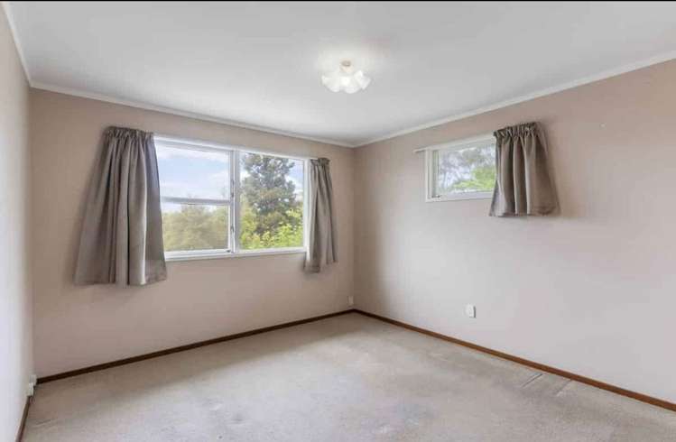 51 Easton Park Parade Glenfield_11