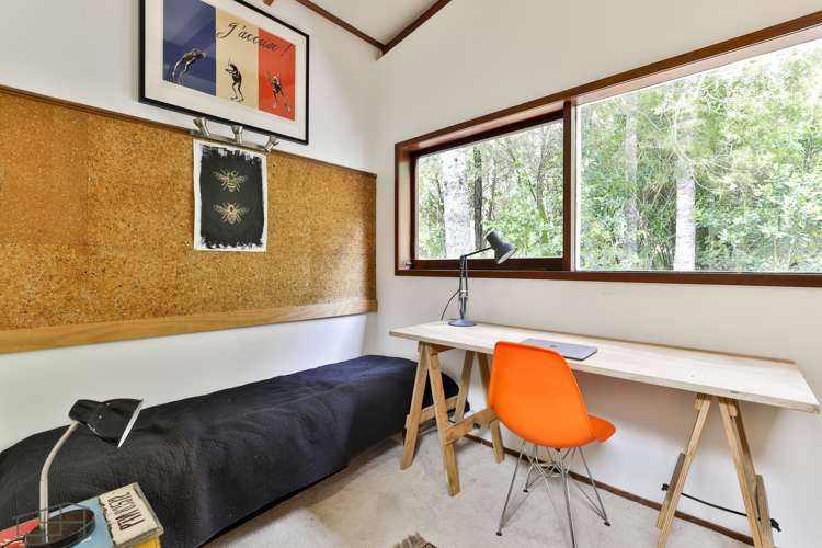 73 Woodfern Crescent Titirangi_16