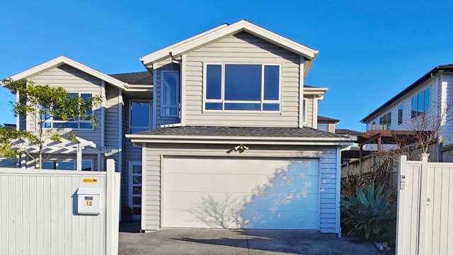 12 Fernhill Way Oteha_1