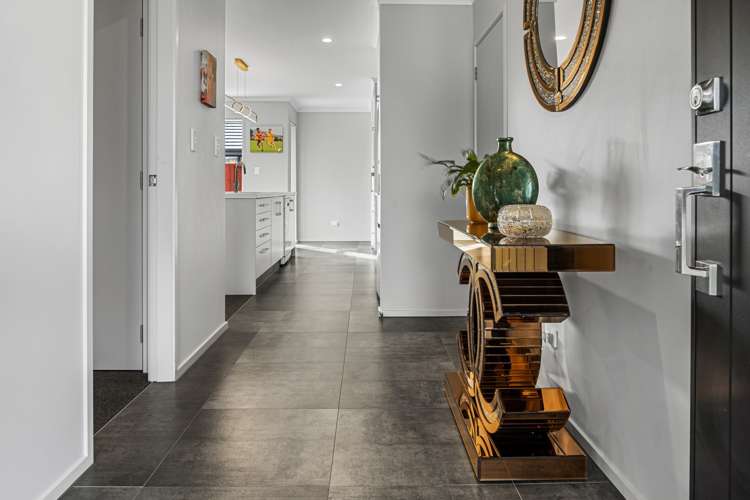 10 Eastbank Drive Katikati_3