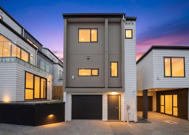 194 White Swan Road_0