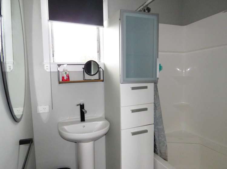 75 Shiel Street Reefton_5