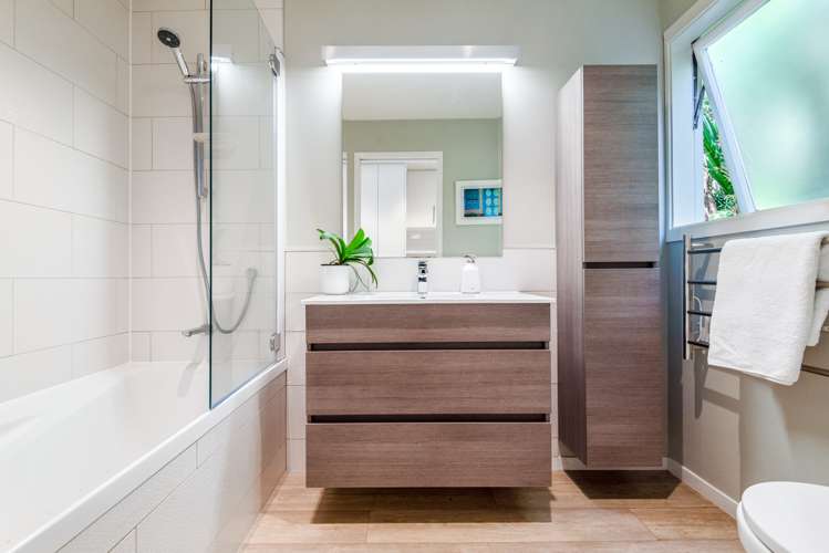 97 Roseberry Avenue Birkenhead_14