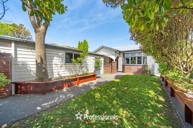 143 Whites Line East Waiwhetu_21