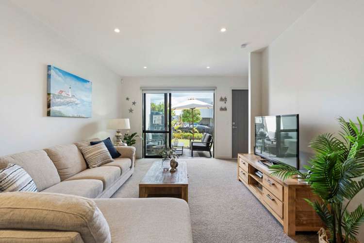 32 Walter Merton Road_0