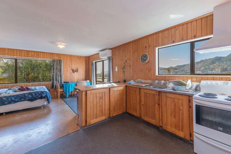 25 Jenner Road Toi Toi_20