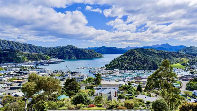 8 Broadway Picton_21