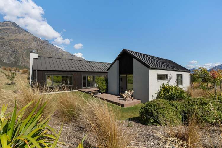 36 McKellar Drive Jack's Point_26