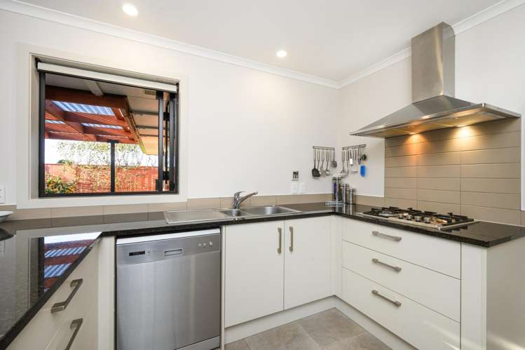 13 Lorenzo Place Kelvin Grove_9