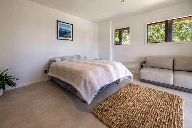 16 Ocean Road Surfdale_15