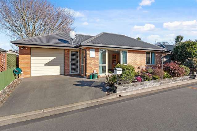 6 Woodham Courts Linwood_2