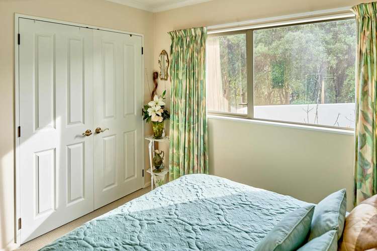 28 Saint Ives Drive Camborne_15