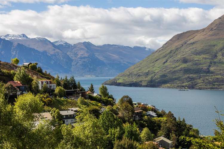 38 Dart Place Fernhill/Sunshine Bay_10