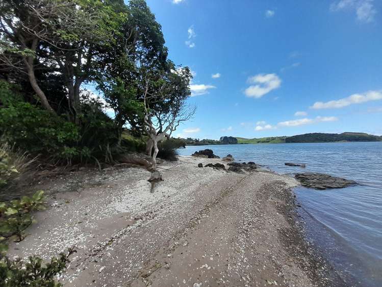 429 Heatley Road Whakapirau_10