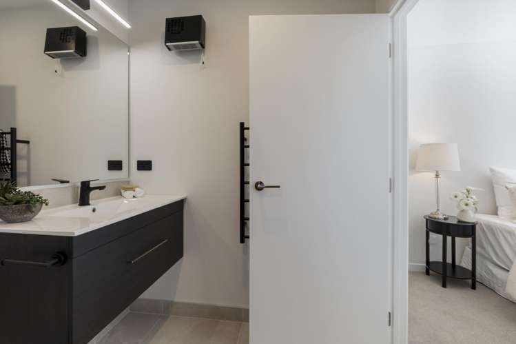 32 Shelduck Road Jacks Point_16