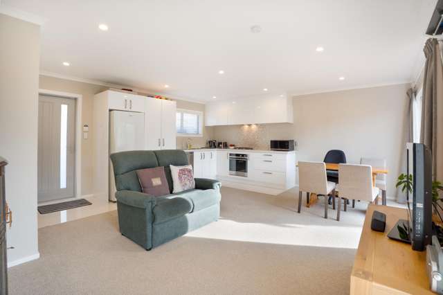 4/113 Moorefield Road Johnsonville_2