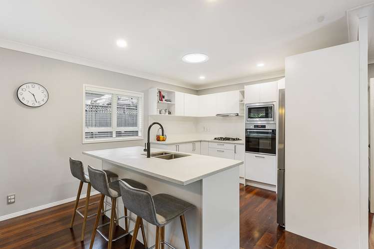 30 Norman Close The Gardens_8