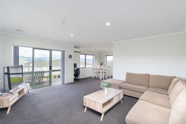 56 Percy Kinsman Crescent Riverstone Terraces_2
