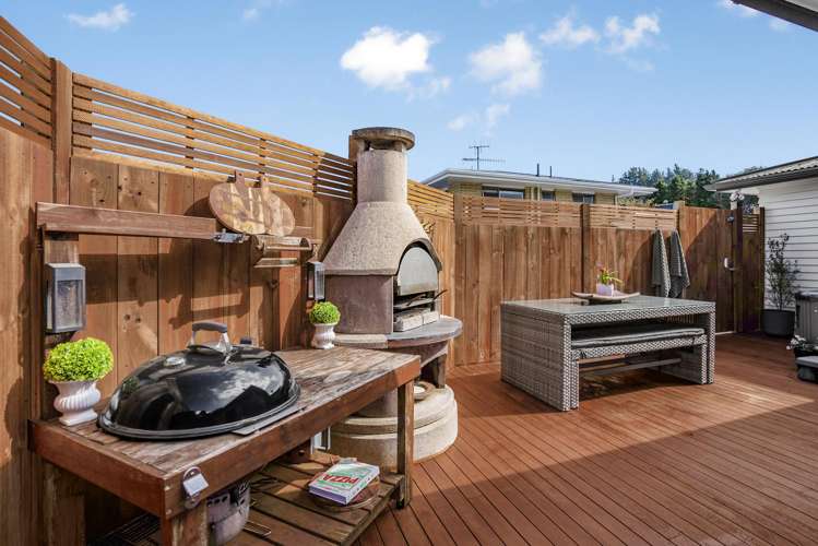 15 Rowe Parade Wainuiomata_15